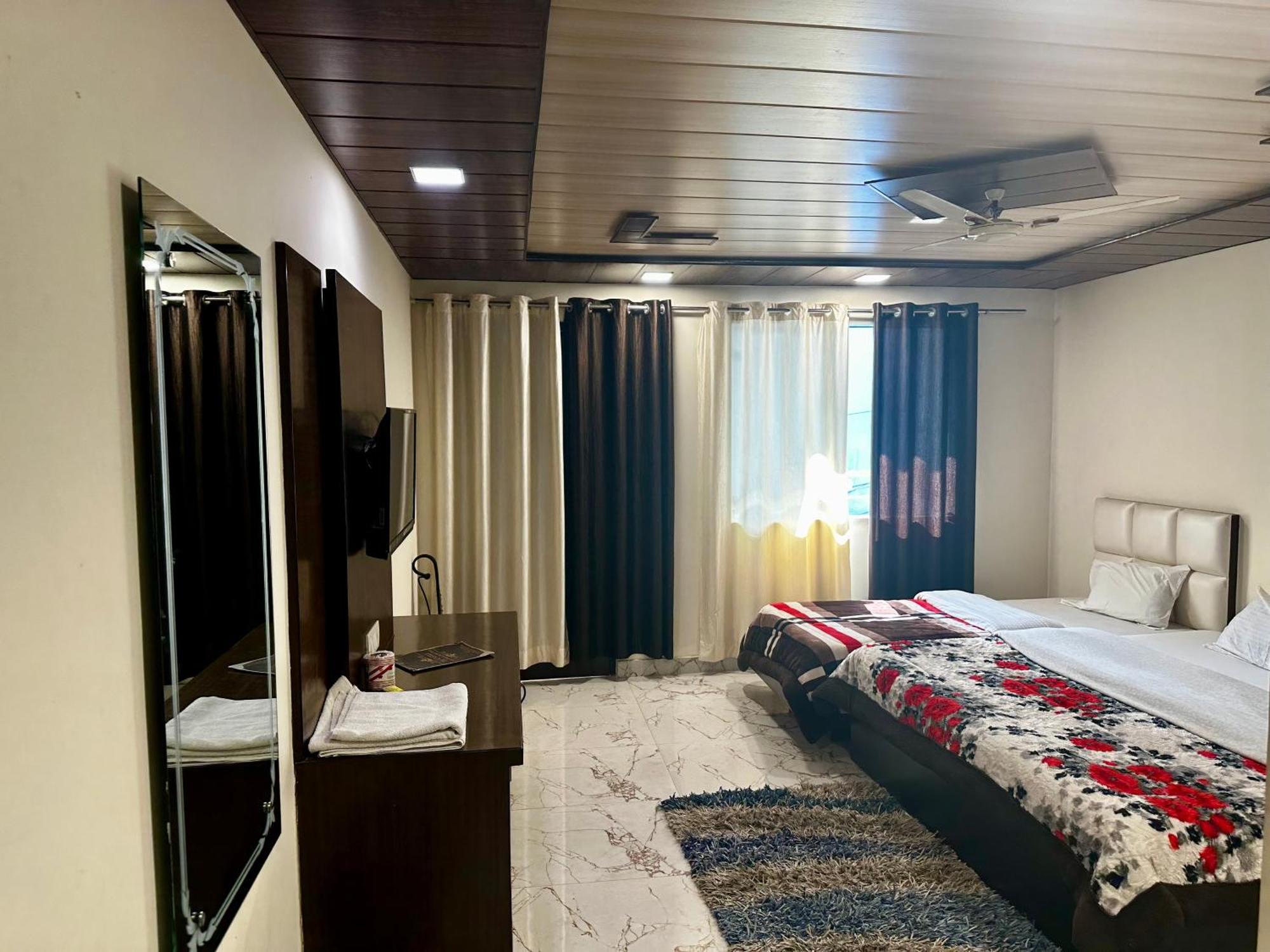 Taj Castle A Boutique Homestay アーグラ エクステリア 写真