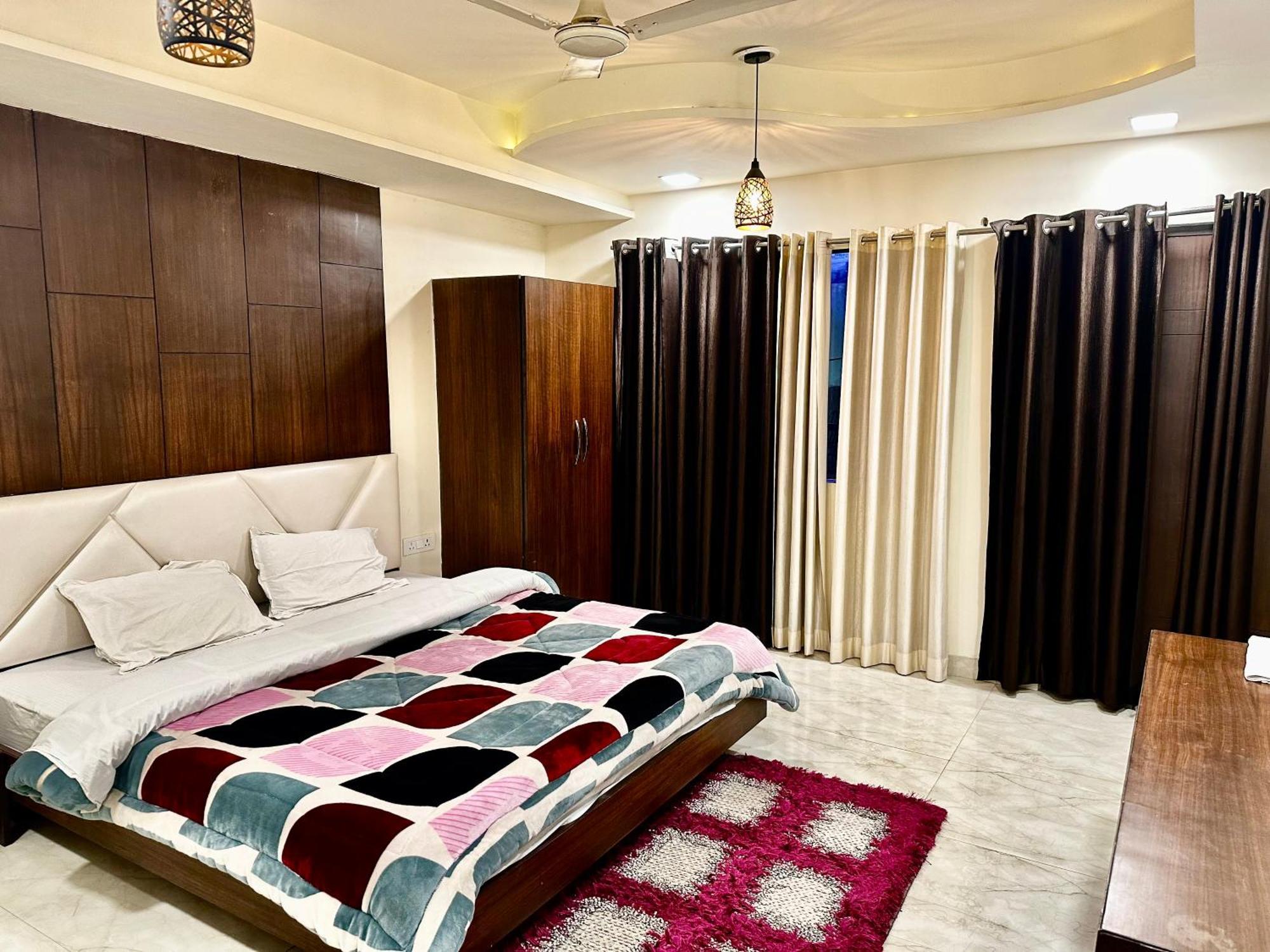 Taj Castle A Boutique Homestay アーグラ エクステリア 写真