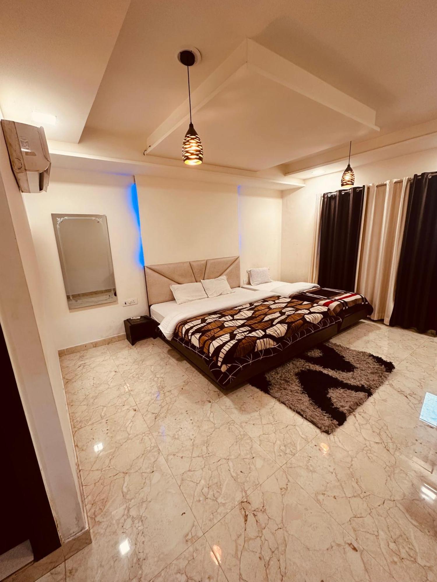 Taj Castle A Boutique Homestay アーグラ エクステリア 写真