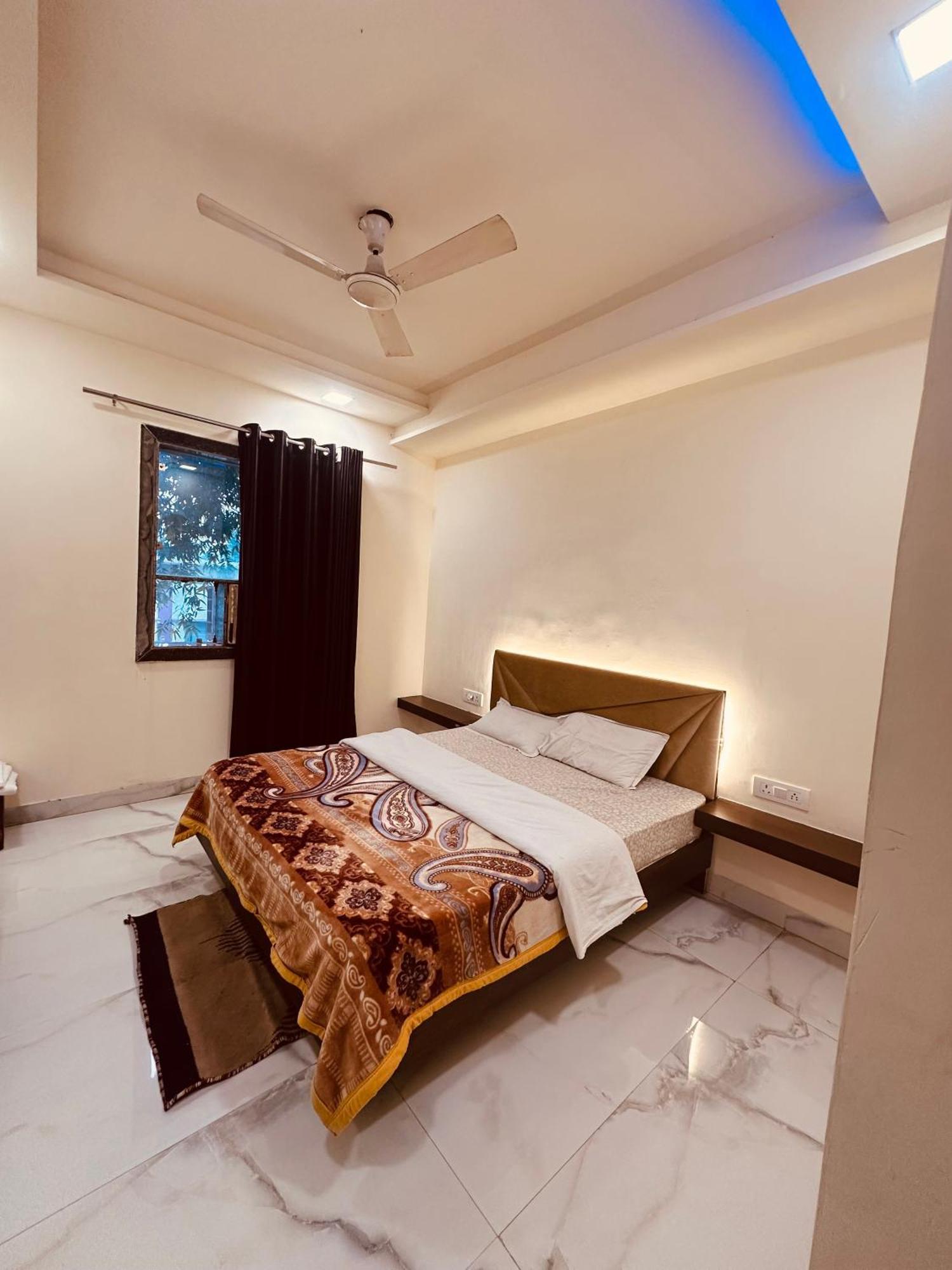 Taj Castle A Boutique Homestay アーグラ エクステリア 写真