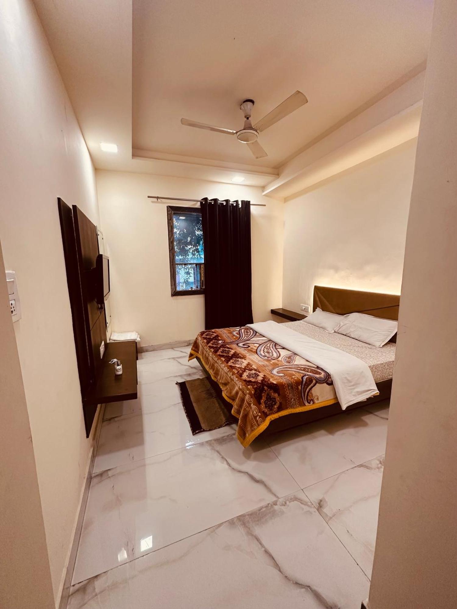 Taj Castle A Boutique Homestay アーグラ エクステリア 写真