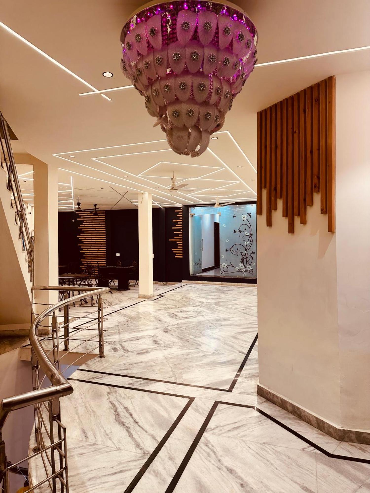 Taj Castle A Boutique Homestay アーグラ エクステリア 写真